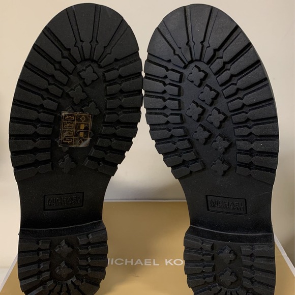 Michael Kors Women's SIZE 9.5 M Alistair Lace-Up Lug Sole Combat Booties… - Picture 6 of 9